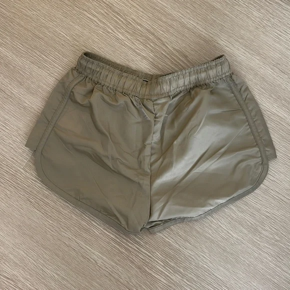 ESSENTIALS - Picture 1 of 3